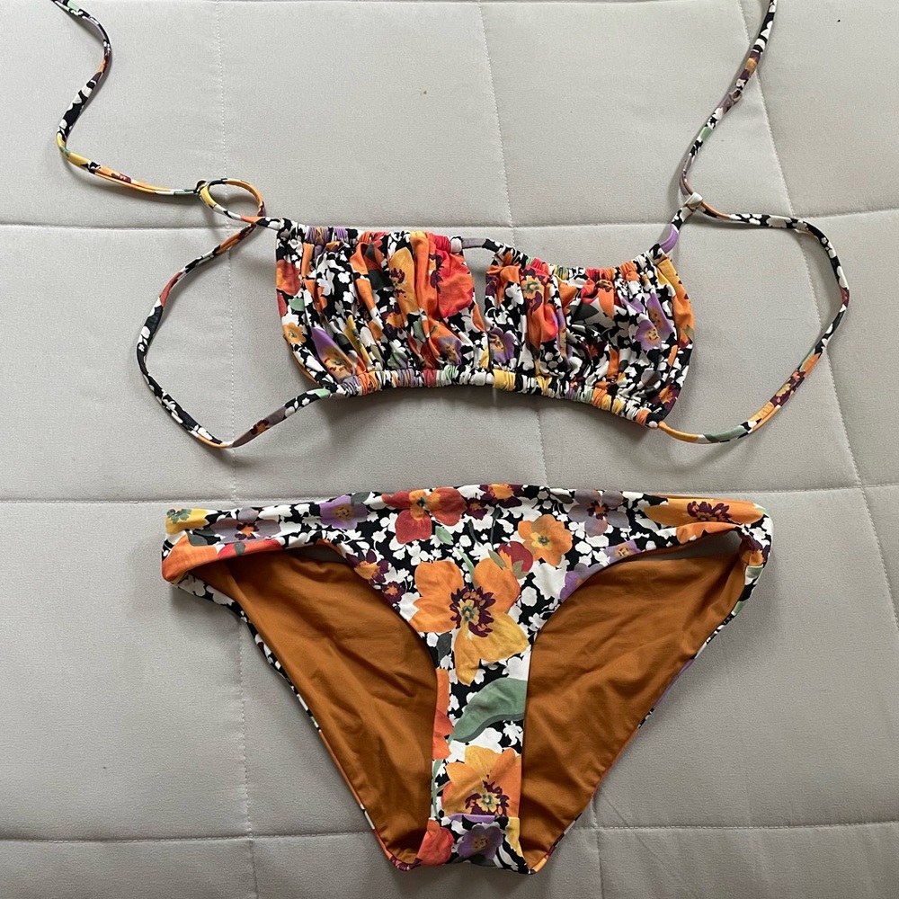 L Space Sungazer Bikini Top and Sandy bottoms in Meadow Sweet Floral